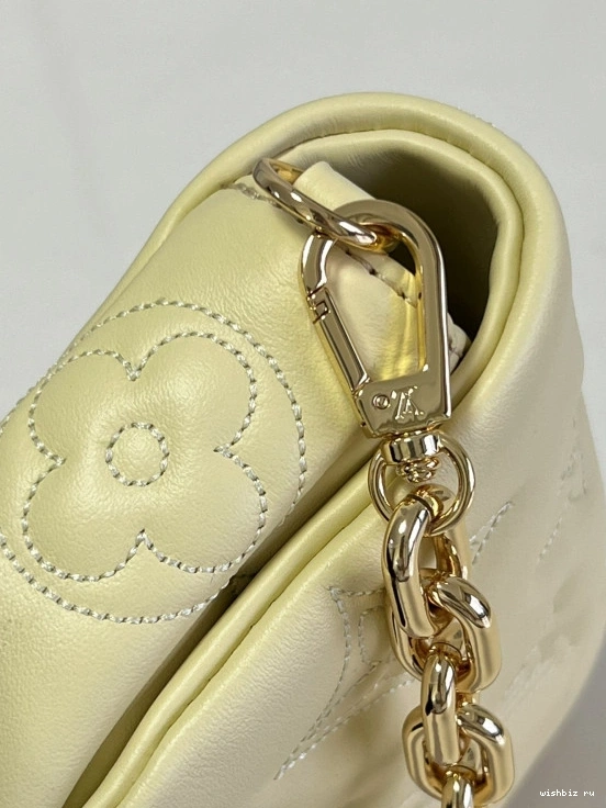 WIS LOUIS VUITTON STRAP WALLET ON BUBBLEGRAM 1106